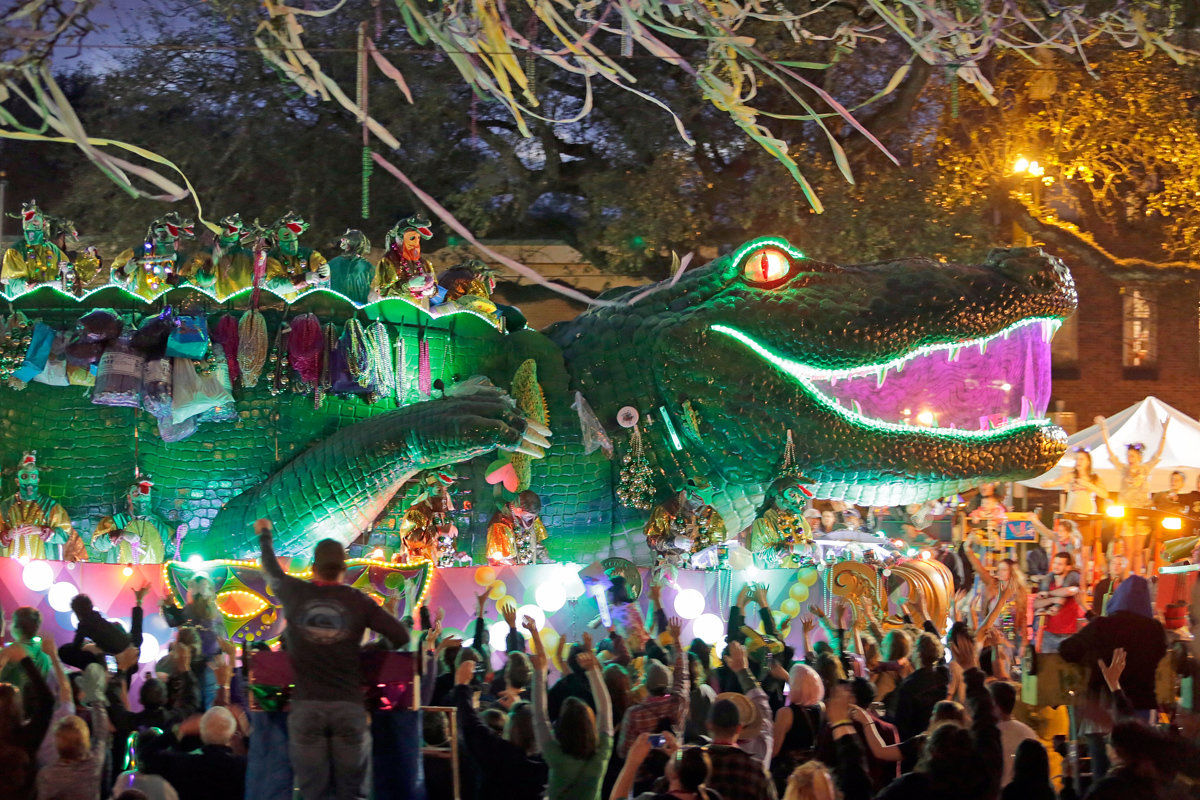Mardi Gras fun on Sunday: Our favorite photos